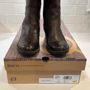 Born Cupra Brown Cognac Leather Boots Riding Size 7 Wide Shaft F50557